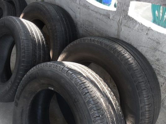 ยาง MICHELIN 265/65R17 ปี10 สวยๆ 4 เส้น ราคา 3500 บาท ยาง MICHELIN 265/65R17 ปี10 สวยๆ 4 เส้น ราคา 3500 บาท