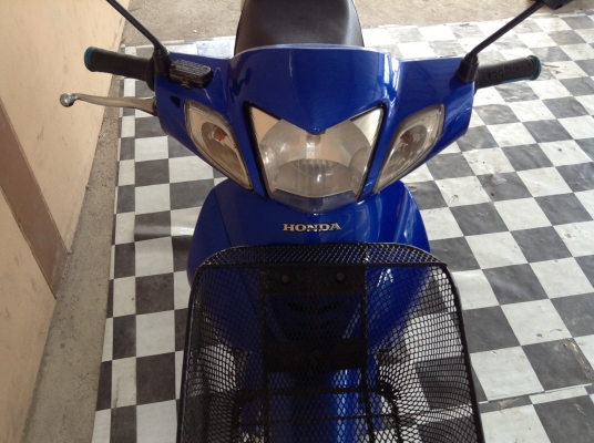 ขาย!!!เวฟ125s กุญแจใหญ่ ปี47 รถเครื่องดีคับ มีเล่มทะเบียนครบ ภาษีไม่หมด