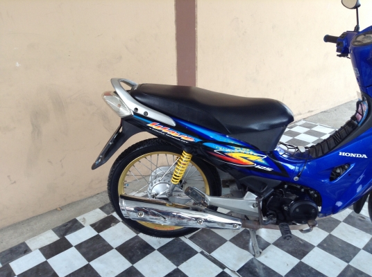 ขาย!!!เวฟ125s กุญแจใหญ่ ปี47 รถเครื่องดีคับ มีเล่มทะเบียนครบ ภาษีไม่หมด