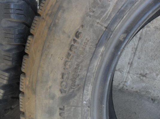 ยาง ขอบ 16 เลเดียล บรรทุก เบอ ตามรูป มี 1 คู่ ราคา 1400 บาท