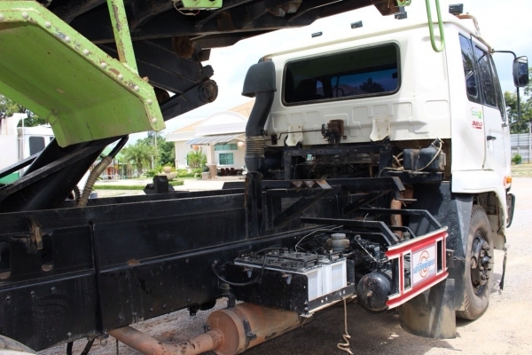 ขายรถบรรทุกสิบล้อดั๊มพ์ NISSAN UD EURO2 เครื่อง 320 แรง ปี 49 กระบะเหล็ก ขายรถบรรทุกสิบล้อดั๊มพ์ NISSAN UD EURO2 เครื่อง 320 แรง ปี 49 กระบะเหล็ก