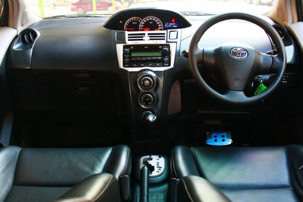 TOYOTA YARIS 1.5  AT ปี 2006