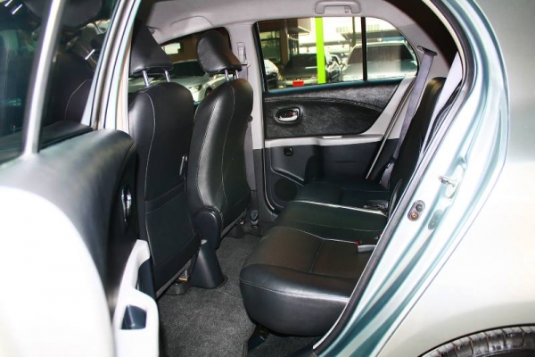 TOYOTA YARIS 1.5  AT ปี 2006