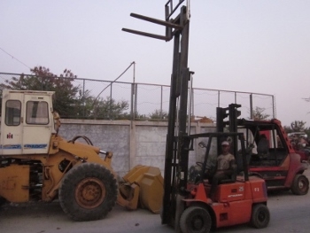 ขาย - รถยก โฟล์ทลิฟท์ MITSUBISHI: FD 25 เสา 3 ท่อน สูง 5 เมตร เครื่องยนต์ดีเซล สภาพพร้อมใช้งาน มือสองเก่าญี่ปุ่น แท้ครับ