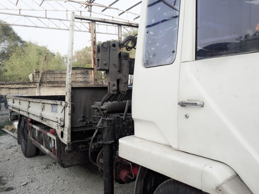 รถบรรทุกติดเครน