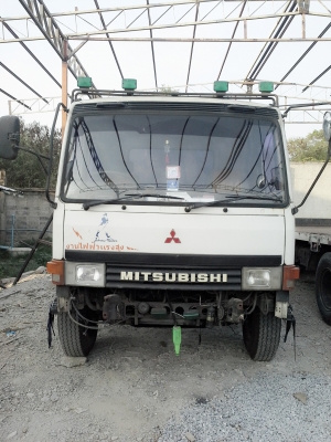 รถบรรทุกติดเครน