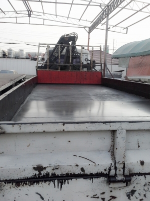 รถบรรทุกติดเครน