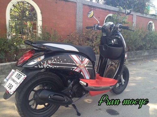 ขายHonda Scoopy I Club 12 สีดำเเดง ปี2013(รถ5เดือนค่ะ)