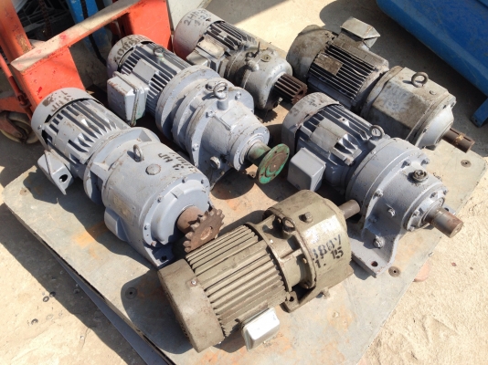 ขายมอเตอร์เกียร์ Teco/mitsubishi ขนาด 3-2 HP. 380 V อัตราทด 1:15/1:17/1:20/1:43 สภาพสวย พร้อมใช้งาน