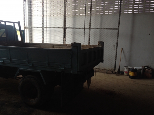 ขายรถ 6 ล้อดั้ม NKR