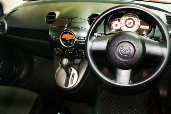MAZDA 2 5Dr 1.5 AT ปี 2010