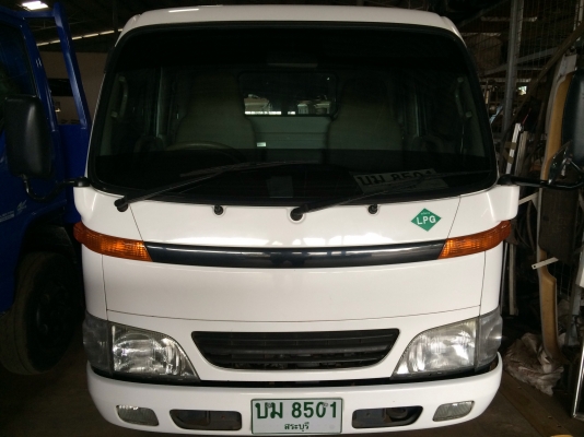 ขายรถบรรทุก 6 ล้อ TOYOTA เครื่อง LPG 100 \% นำเข้าจากญี่ปุ่น จดทะเบียนป้ายเล็กไม่ติดเวลา