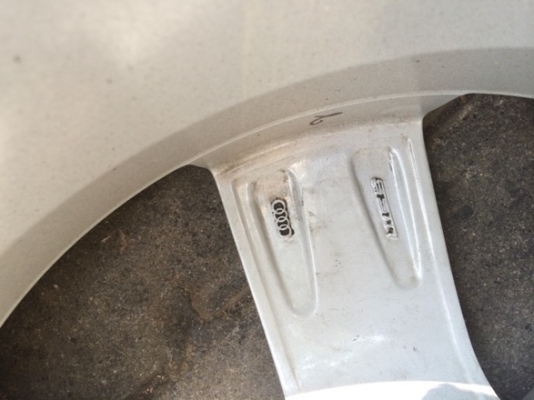 ล้อ AUDI รุ่น TT 17x8 et47 พร้อมยางสวย 1ชุด ล้อ AUDI รุ่น TT 17x8 et47 พร้อมยางสวย 1ชุด