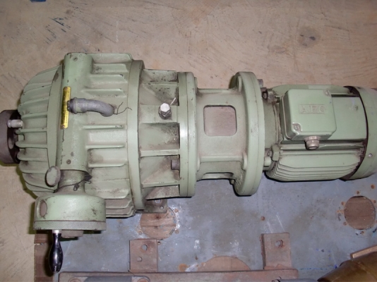 ขายมอเตอร์เกียร์ แบบปรับรอบได้ ยี่ห้อ AEG 4แรงม้า 3phase