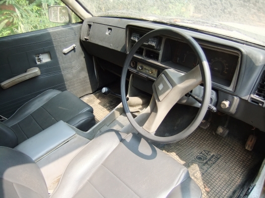 ขายด่วน ISUZU KB 2200 สี่ประตู สภาพดี เดิมๆทั้งคัน เอกสารครบ ขายด่วน ISUZU KB 2200 สี่ประตู สภาพดี เดิมๆทั้งคัน เอกสารครบ