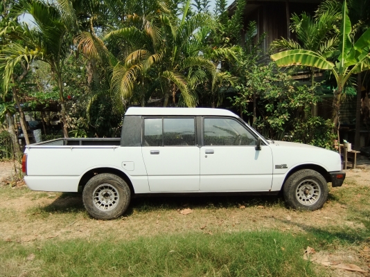 ขายด่วน ISUZU KB 2200 สี่ประตู สภาพดี เดิมๆทั้งคัน เอกสารครบ ขายด่วน ISUZU KB 2200 สี่ประตู สภาพดี เดิมๆทั้งคัน เอกสารครบ
