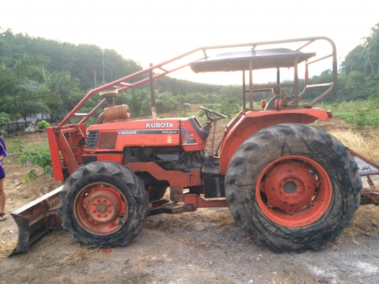 ขายด่วนรถไถ KUBOTA M9000 2 เพลา สภาพสวย