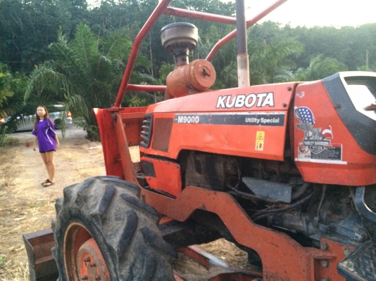 ขายด่วนรถไถ KUBOTA M9000 2 เพลา สภาพสวย