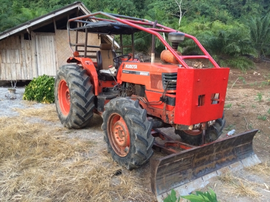 ขายด่วนรถไถ KUBOTA M9000 2 เพลา สภาพสวย