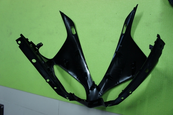 หน้ากากแท้สมบูรณ์ R1 2009-2011 สีดำ ไม่หักไม่แตกเขี้ยวครบยังไม่ได้ใส่ พอดีของเดิมยังดีเหมือนกันเลย สนใจ tee 0840031815  0888686717