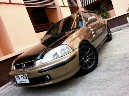 ขายCIVIC EKสีช็อตโกแล็ค เครื่อง VTECดิส4ล้อ ล้อMUGEN สวยๆคับ