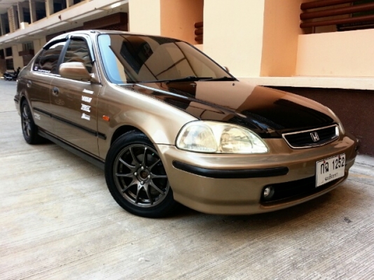 ขายCIVIC EKสีช็อตโกแล็ค เครื่อง VTECดิส4ล้อ ล้อMUGEN สวยๆคับ