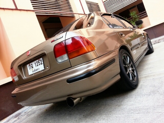 ขายCIVIC EKสีช็อตโกแล็ค เครื่อง VTECดิส4ล้อ ล้อMUGEN สวยๆคับ