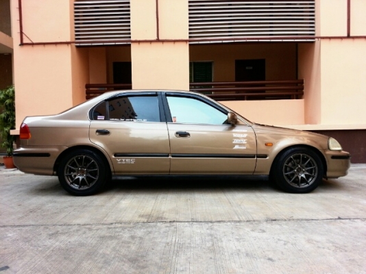 ขายCIVIC EKสีช็อตโกแล็ค เครื่อง VTECดิส4ล้อ ล้อMUGEN สวยๆคับ
