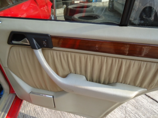 ขายรถMercedes Benz 230E(W124)ปี2533 เกียร์ออโต้ สีแดงเพลิง สีสดมากๆ สวยๆ สภาพดีมากช่วงล่างแน่นๆ ล้อแม็ก ขอบ 18" วางเครื่องแรง วางเครื่องToyota 1J Twin turbo 2,500cc 6สูบ โบออฟวาวล์ ติดแก๊สระบบหัวฉีดของ Italy ใหม่ๆและปลอดภัย ใช้แก๊ส + น้ำมัน (ใช้ได้สอ