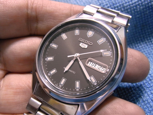 6ก.พ.((น้าเล็ก)) นำเสนอนาฬิกาข้อมือ