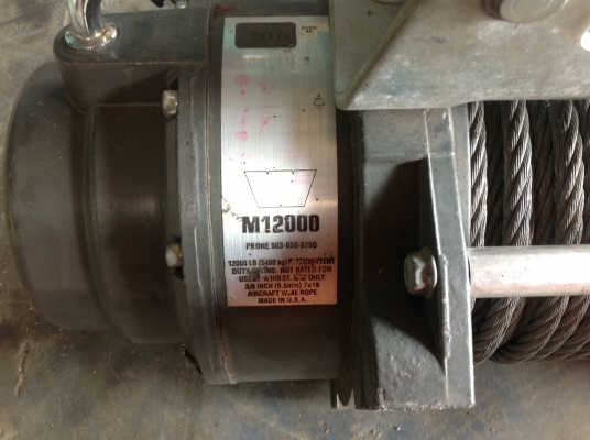 ขายวิ้น warn m12000. ขนาดใหญ่ซื่อมาจากjapan. 24v