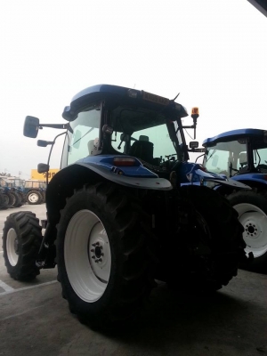 นิวฮอลแลนด์ T6010 นิวฮอลแลนด์ T6010