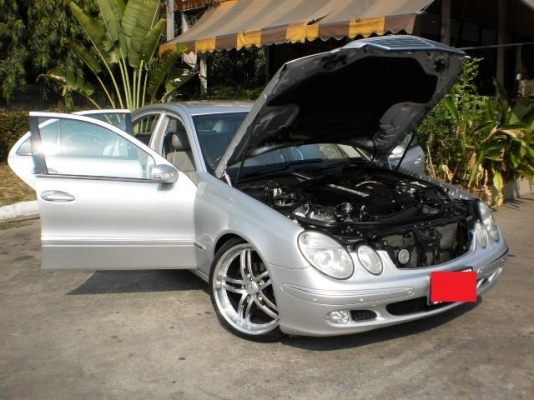 BENZ E 200 KOMPRESSOR ELEGANCE รถออกศูนย์