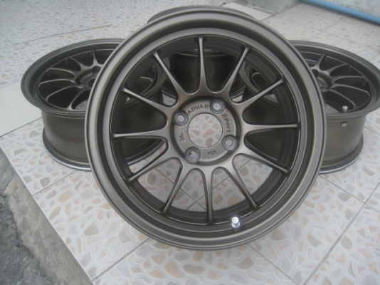 ขายล้อแม็กมือสอง cosmis f1 15"x7" et35 4รู100 สีน้ำตาลไหม้ สีเดิม สนใจติดต่อเล็กคลองสามครับ (081-3747940)