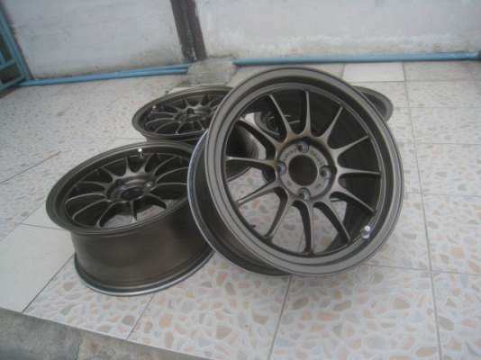 ขายล้อแม็กมือสอง cosmis f1 15"x7" et35 4รู100 สีน้ำตาลไหม้ สีเดิม สนใจติดต่อเล็กคลองสามครับ (081-3747940)