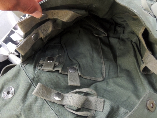 กระเป๋าทหาร USA.ใหม่กริ๊บๆสีเขียวๆไม่มีซีดไม่มีตำหนิสภาพ99\%