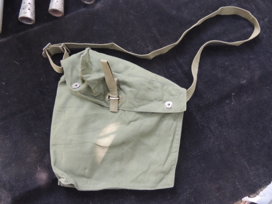 กระเป๋าทหาร USA.ใหม่กริ๊บๆสีเขียวๆไม่มีซีดไม่มีตำหนิสภาพ99\%