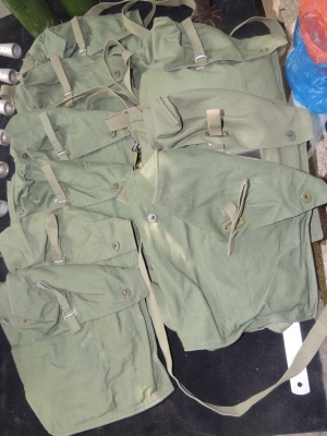 กระเป๋าทหาร USA.ใหม่กริ๊บๆสีเขียวๆไม่มีซีดไม่มีตำหนิสภาพ99\%