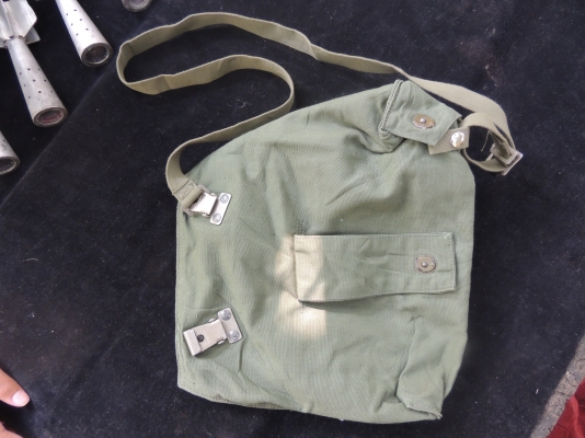 กระเป๋าทหาร USA.ใหม่กริ๊บๆสีเขียวๆไม่มีซีดไม่มีตำหนิสภาพ99\%