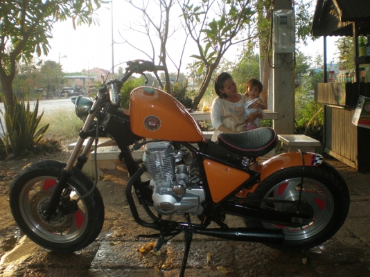 ขาย เเพลตตินั่มเเต่งโอสคูล ทะเบียนโอน ภาษีขาดปี 56(ส่งได้ทุกจังหวัดครับ) สตาร์ทมือ/เท้า เครื่องดี ทำสีมาใหม่ ท่อคู่ 086-8063966 โอ๋ ลพบุรี