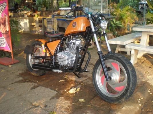 ขาย เเพลตตินั่มเเต่งโอสคูล ทะเบียนโอน ภาษีขาดปี 56(ส่งได้ทุกจังหวัดครับ) สตาร์ทมือ/เท้า เครื่องดี ทำสีมาใหม่ ท่อคู่ 086-8063966 โอ๋ ลพบุรี