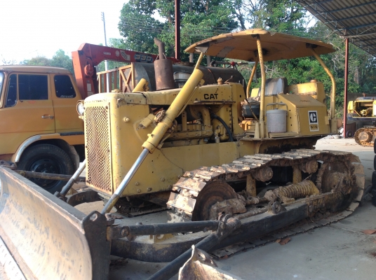 รถแทรคเตอร์ Cater Pillar  D5B