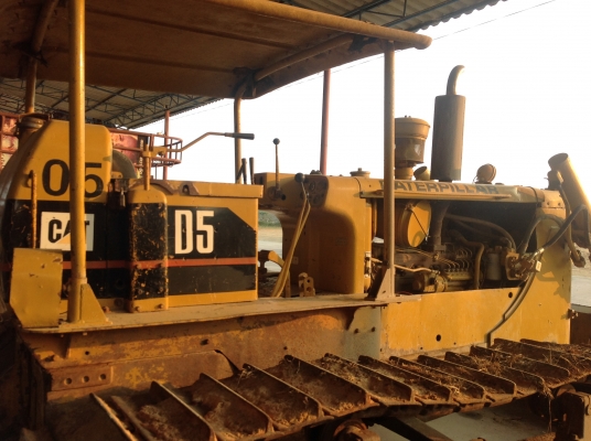 รถแทรคเตอร์ Cater Pillar  D5D