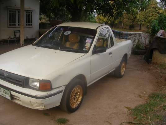 ขายนิสสัน NV ปี38 พวงมาลัยเพาเวอร์ แอร์เย็น ล้อแมก