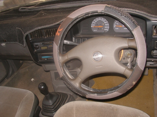 ขายนิสสัน NV ปี38 พวงมาลัยเพาเวอร์ แอร์เย็น ล้อแมก