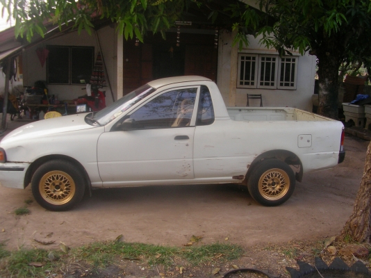 ขายนิสสัน NV ปี38 พวงมาลัยเพาเวอร์ แอร์เย็น ล้อแมก