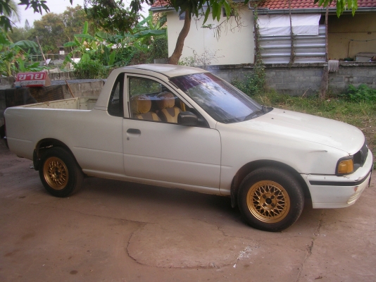 ขายนิสสัน NV ปี38 พวงมาลัยเพาเวอร์ แอร์เย็น ล้อแมก