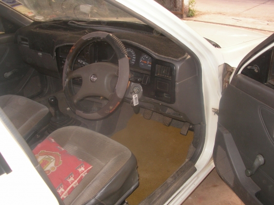 ขายนิสสัน NV ปี38 พวงมาลัยเพาเวอร์ แอร์เย็น ล้อแมก