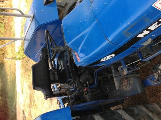 ขายรถไถ Ford 6610 สภาพเยี่ยม ใช้งานน้อย ซื้อมาแค่ 1 ปี มีเล่มทะเบียนพร้อมโอน