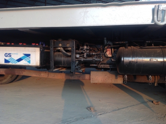 รถเทนเลอร์หางปลา ฮีโน่  FW 12 ล้อ